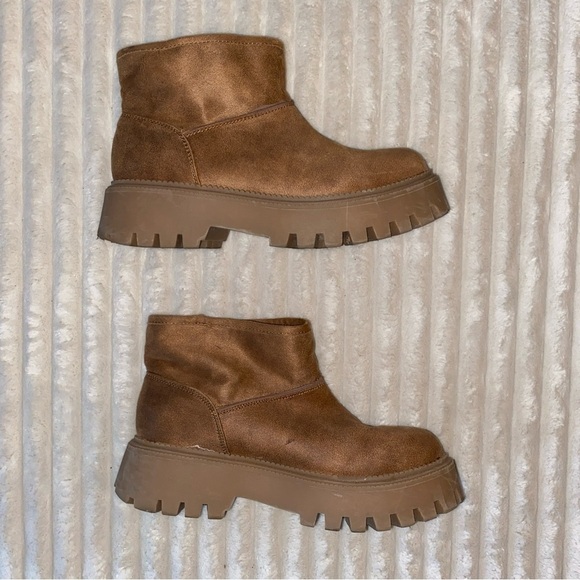 Dolce Vita Boots - Picture 3 of 7